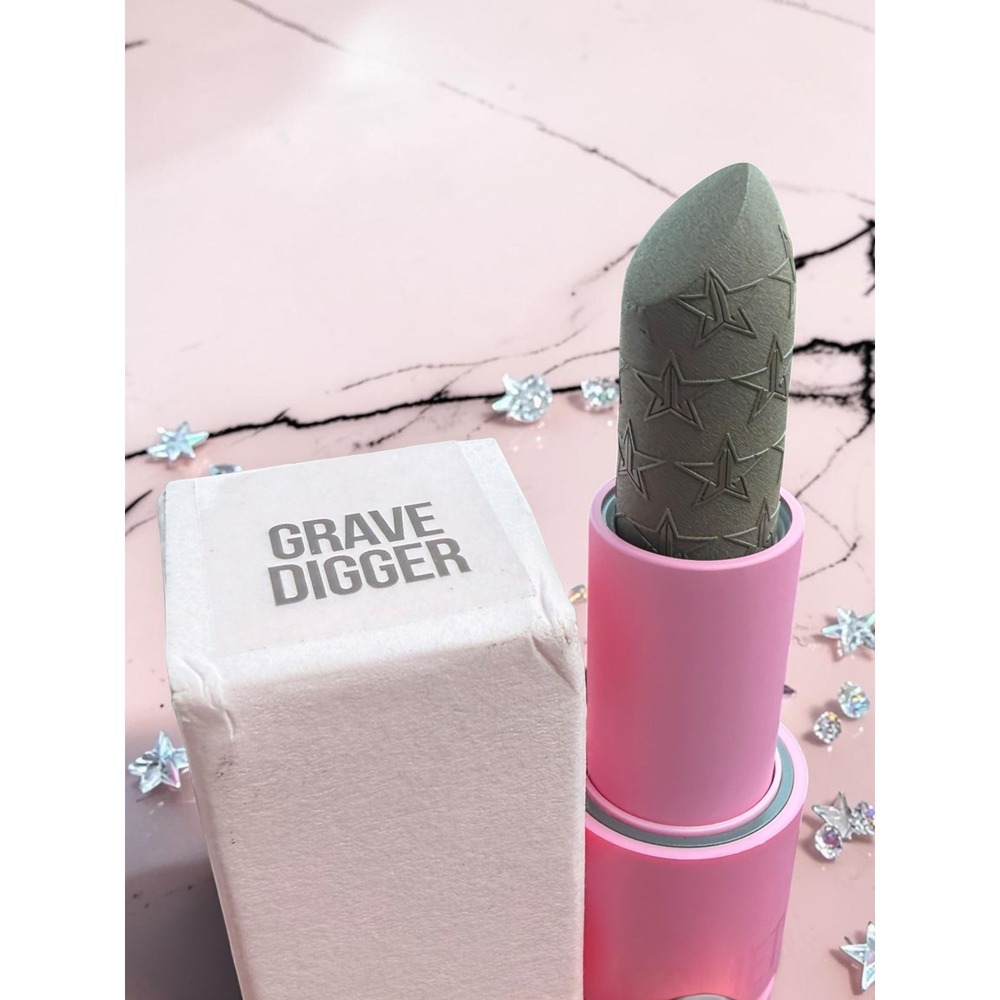 Jeffree Star Cosmetics - Velvet Trap Lipstick - Shade: Grave Digger - *NIB*